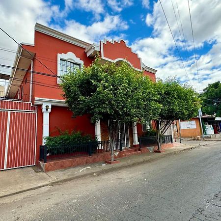Villalobos Hotel Managua Buitenkant foto