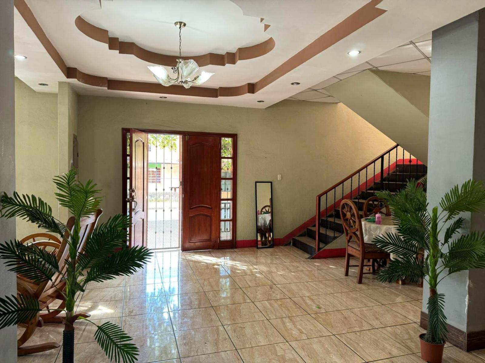 Villalobos Hotel Managua Buitenkant foto